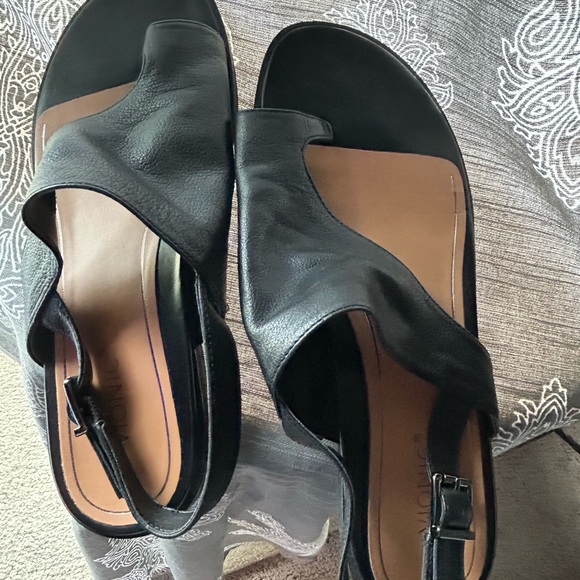 Vionic Black Leather Sandals - Picture 5 of 9